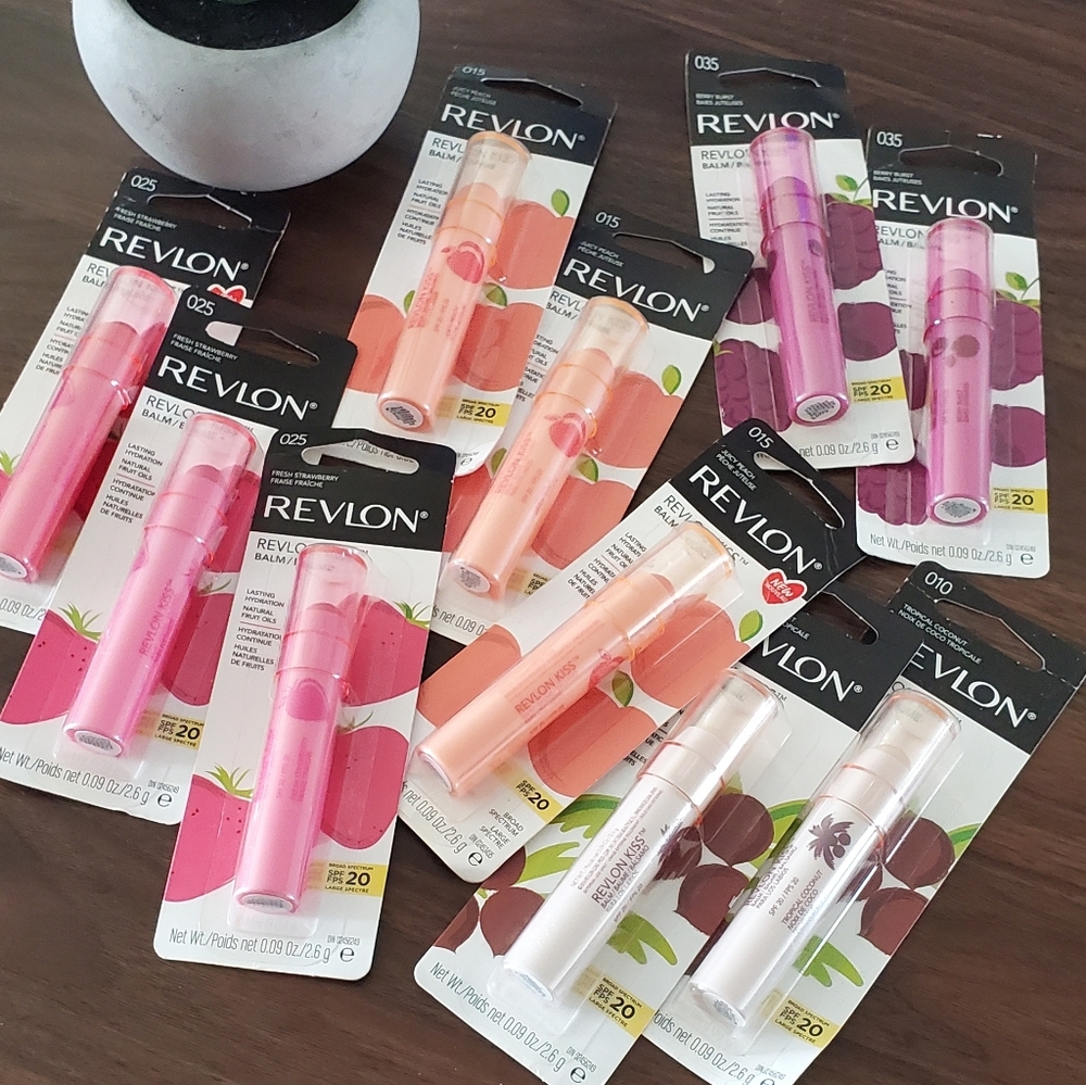 BUNDLE | 10 Revlon Kiss Lip Balms